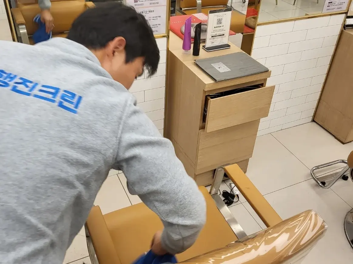 서해구 가정동 미용실 복도·대기 동선 야간 위생청소 사례 - 행진크린