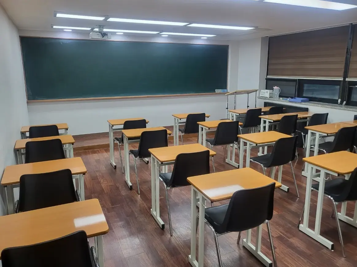 남동구 구월동 스터디룸 미팅룸 장비 주변 정밀 위생청소 사례 - 행진크린